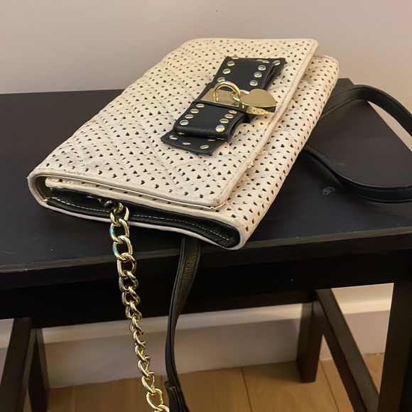 Betsey Johnson crossbody bag - Picture 4 of 4